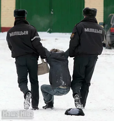  Арышт Ірэны Валюсь падчас суда ў Валожыне. Фота Юліі Дарашкевіч