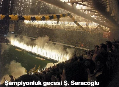 Матч на стадионе «Шакру Сарачаглу» на этот раз пройдет при пустых трибунах, стамбульский клуб наказан за поведение болельщиков.