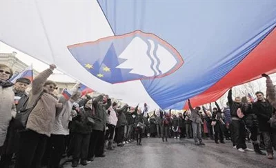 У лютым 2013 г. па Славеніі пракацілася хваля пратэстаў.