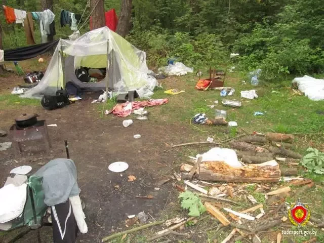 Палатка, в которой жил подозреваемый.