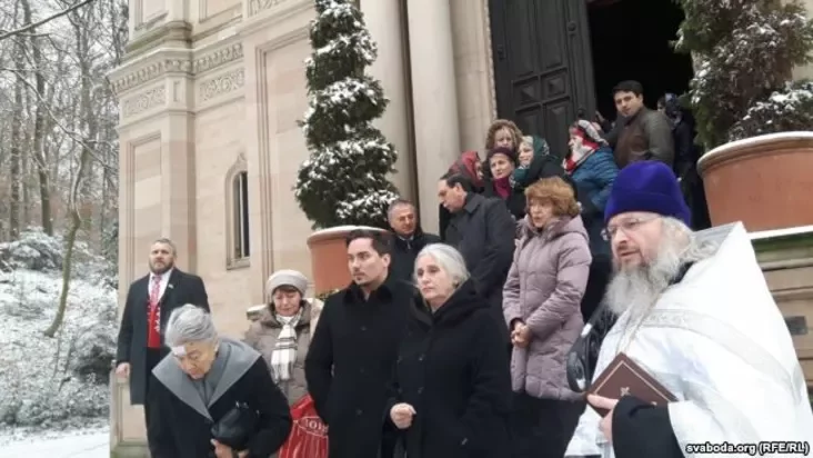 Жонка Барыса Кіта Тамара Казевіч першая зьлева