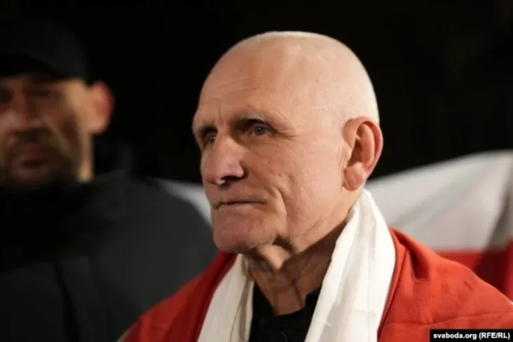 Ales Bialiatski near the US Embassy in Vilnius after his release from prison in Belarus and transport to Lithuania. December 13, 2025