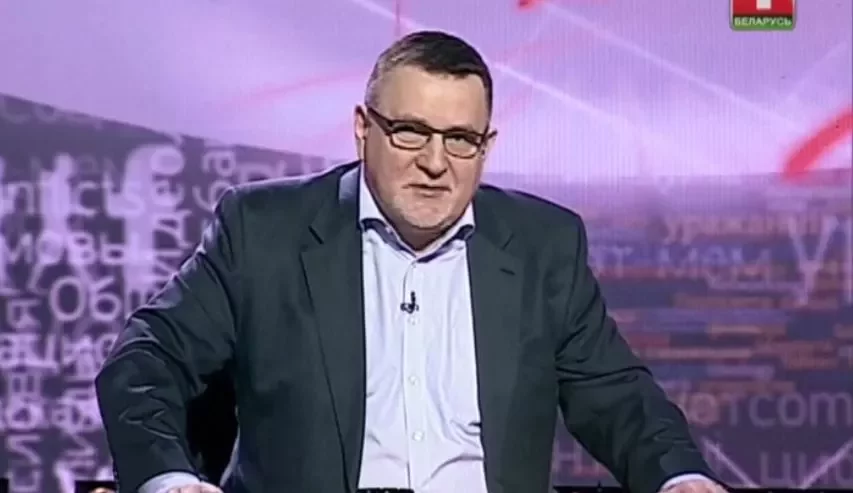Ведущий «Клуба редакторов», председатель Национальной государственной телерадиокомпании Геннадий Давыдько.