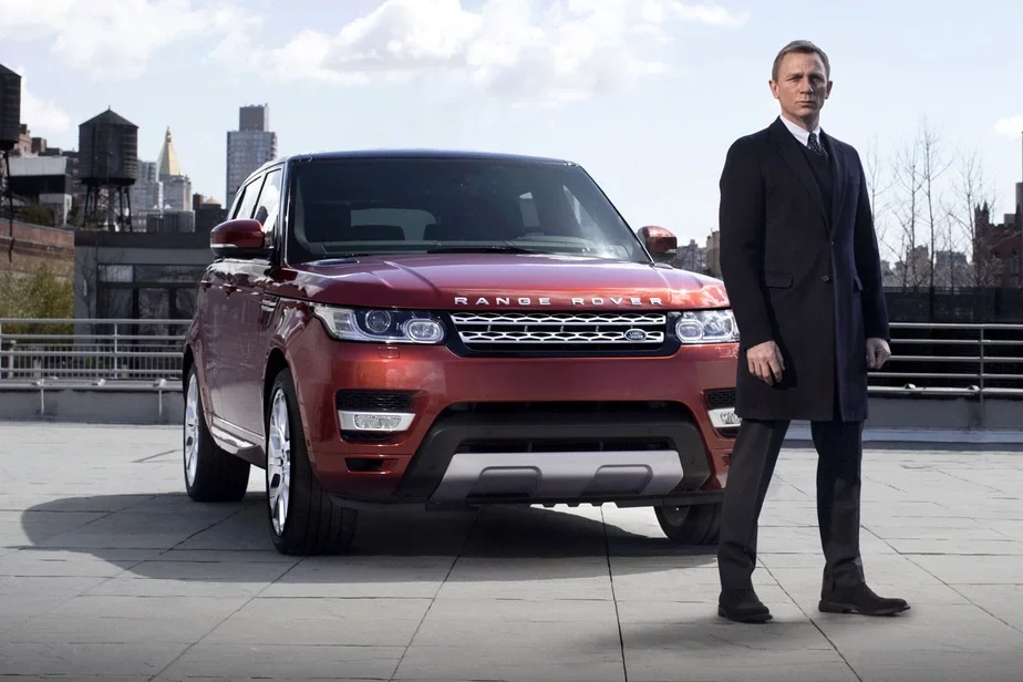 Aktor Denieł Krejh (Džejms Bond) i Range Rover Sport. Fota: Der Spiegel