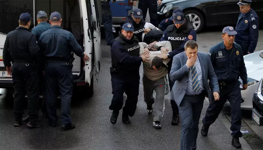 Арест одного из участников попытки переворота в Черногории, Подгорица, 16 октября. Фото: Stevo Vasiljevic / Reuters / Scanpix / LETA