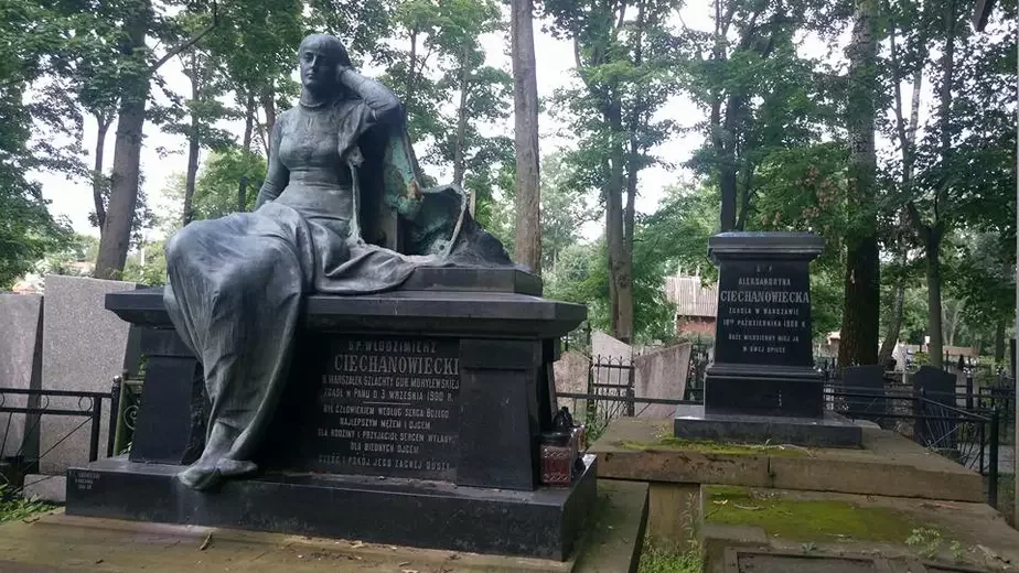 На католическом кладбище в Могилеве. Фото Андрея Почобута.