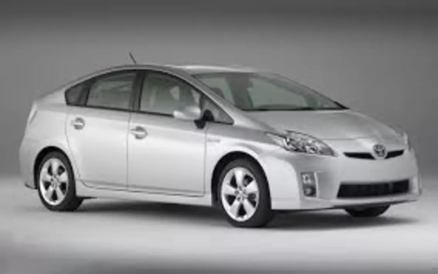 Авто гибриды цена. Toyota Prius 40. Toyota Prius Hybrid. Toyota Prius Hybrid 2010. Тойота Приус 2005.