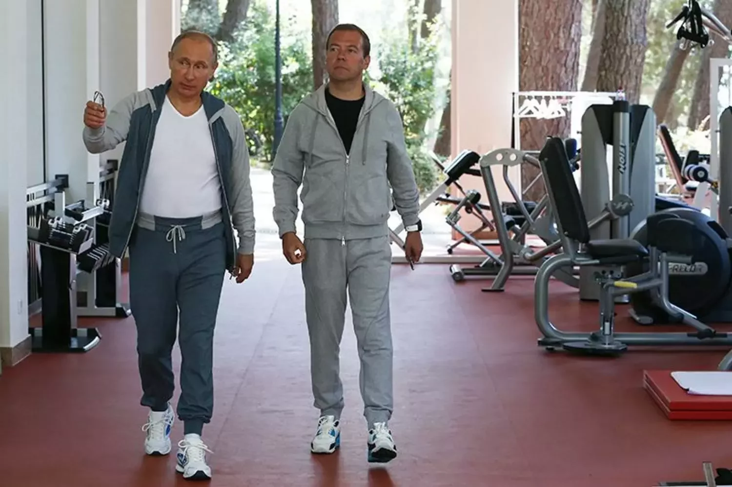 Путин и Медведев спорт
