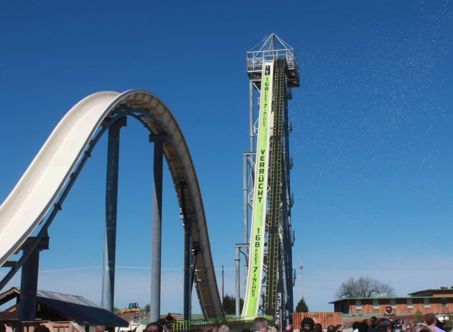 Аквапарк большая горка. Аквапарк Schlitterbahn. США. Аквапарк Шлиттербан, Канзас-Сити. Самая высокая горка в аквапарке в мире. Самые большие горки в аквапарке в мире.