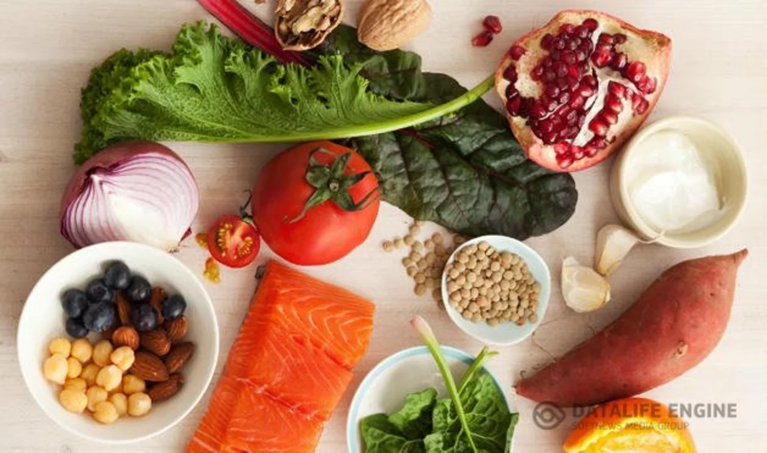 Овощи снижающие холестерин. Полезные продукты. Продукты питания. Полезные продукты и блюда. Продукты полезные для кроветворения.