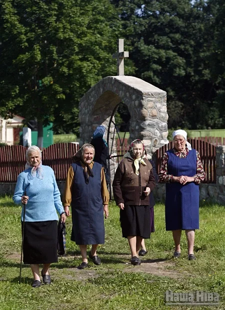 Порплішча. Між касцёлам і царквой.