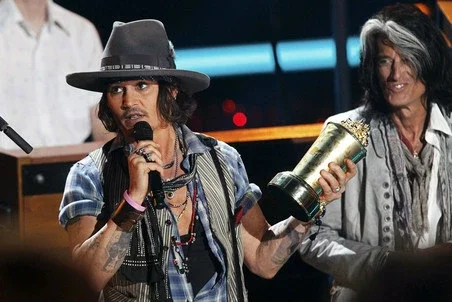 Джонни Депп на вручении MTV Movie Awards 2012.