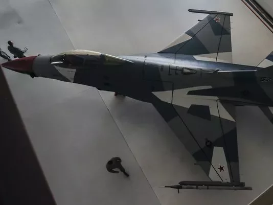 F-16 — «агрэсар».