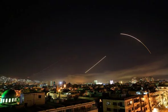 Фота: ракеты ў небе над Дамаскам.