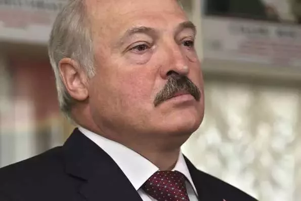 Аляксандр Лукашэнка ў часе галасавання 23 верасня. Фота Сяргея Грыца, Асашыэйтэд прэс.