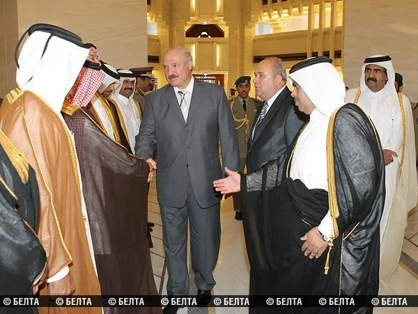  Лукашэнка з афіцыйным візітам у Катары. 15 жніўня 2011. Фота БелТА