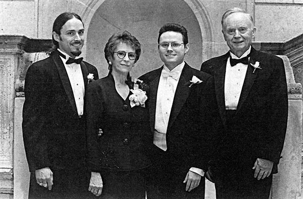  Набагезы. Справа налева: Уладзімір Набагез, Янка, Ёланда, Андрэй, фота з архіва Аляксандра Адзінца.