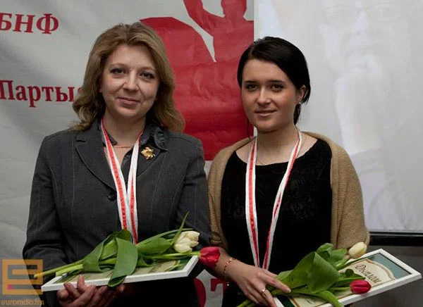  Наста Палажанка (справа) і Святлана Калінкіна сталі лаўрэаткамі прэміі імя Святланы Навумавай, belradio.fm