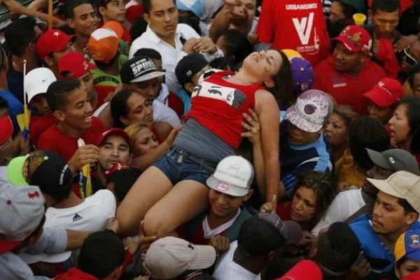 Ekspresija mitynhu ŭ padtrymku Madury. Karakas. 11.04.2013