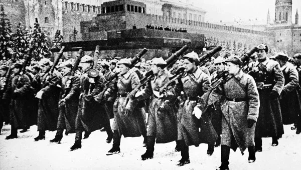 Парад на Краснай плошчы ў Маскве 7 лістапада 1941 года