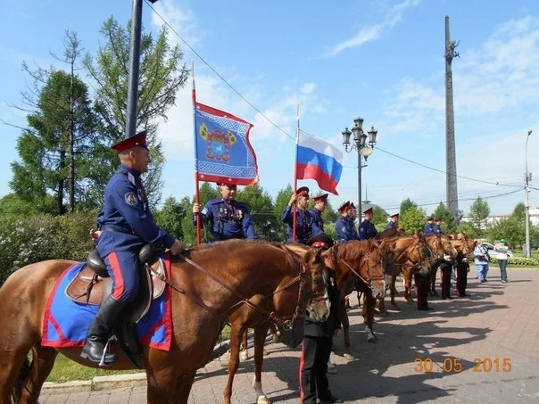 Тут і ніжэй фота са старонкі паходу «УКантакце»