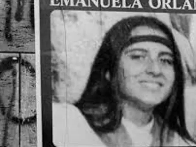 Возможно, речь идет о пропавшей в Ватикане в 1983 году 15-летней Эмануэле Орланди.