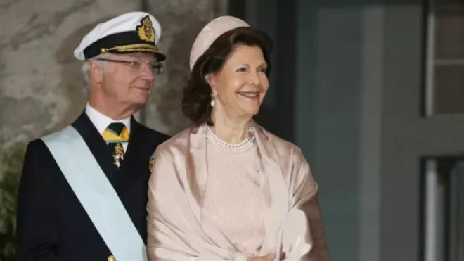 Кароль Швецыі Карл XVI Густаф і каралева Сільвія на хрышчэнні прынца Оскара. Фота GETTY
