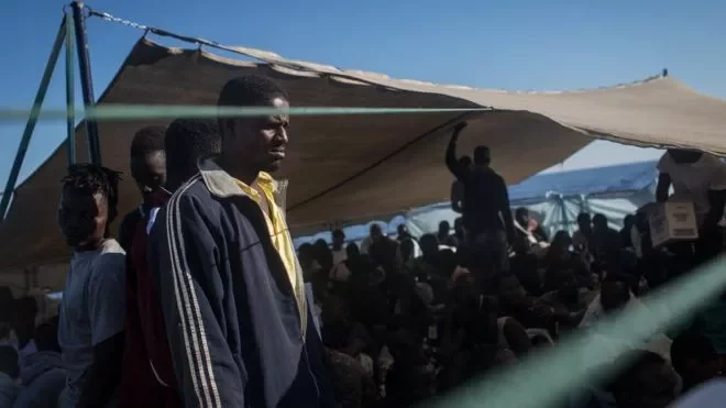 Толькі ў суботу каля 650 мігрантаў былі выратаваны і дастаўленыя ў італьянскі порт Катанія.