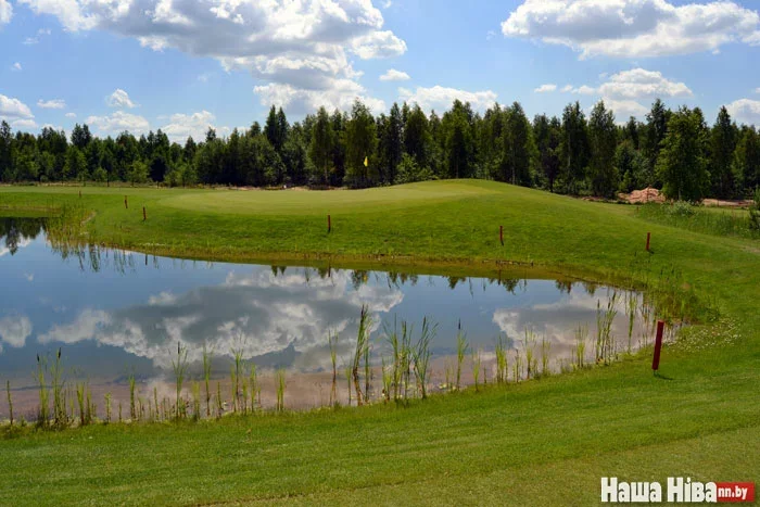 Ідылічны пейзаж мінскага гольф-клуба.