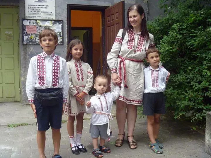 Елена Терешкова с детьми. Фото Дмитрия Дрозда.