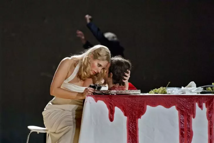 Scena z opiery «Sałamieja» ŭ teatry La monnaie.