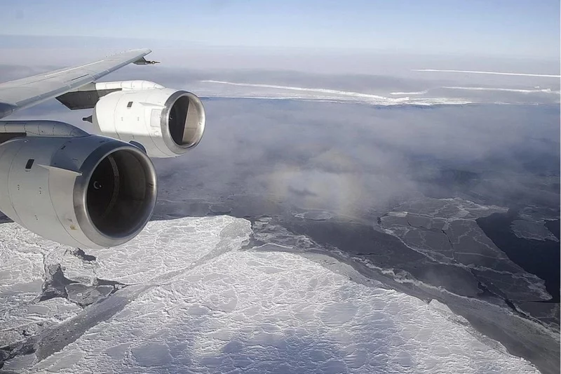Таяние ледников Антарктиды. Фото: Michael Studinger | NASA | Reuters