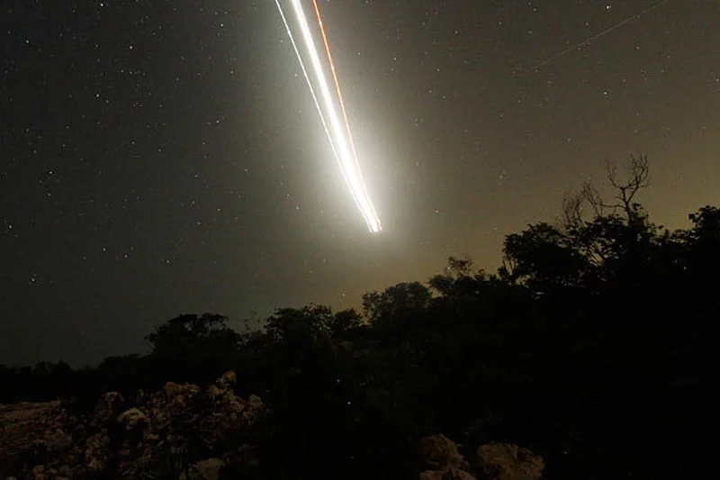 Падзенне апарата «Космас-1220» на Зямлю ў лютым 2014 года. Фота: Reuters / Gerardo Garcia