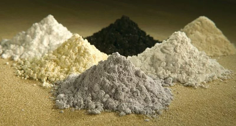 Оксиды редкоземельных элементов (металлов). Фото: Wikimedia Commons.