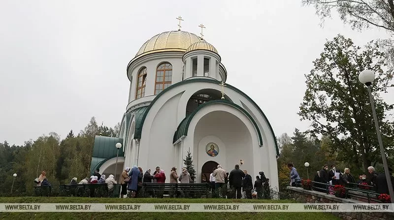 Храм мае архітэктуру, уласцівую старажытна-візантыйскаму стылю: даволі шырокі купал (12 метраў у дыяметры) тут спалучаецца з высокім (каля 30 метраў) будынкам