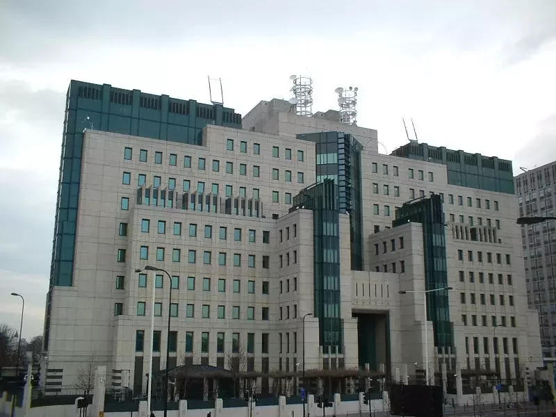 Главный офис британской Секретной разведывательной службы в Лондоне. Фото: Википедия.