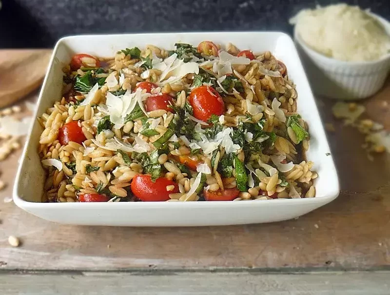 Orzo with Spinach and Tomatoes