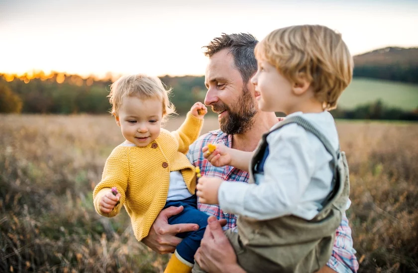 Baćka ź dziećmi Father with children Otiec s dieťmi