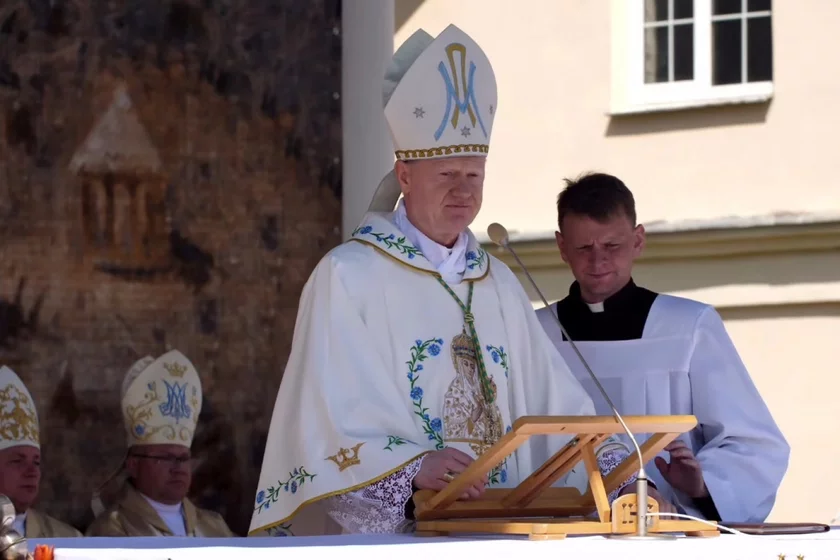 Pradstaŭnik Papy Rymskaha raźvitaŭsia ź biełarusami i pakinuŭ zapaviet, jaki «dapamoža ŭ ciažkija časy»