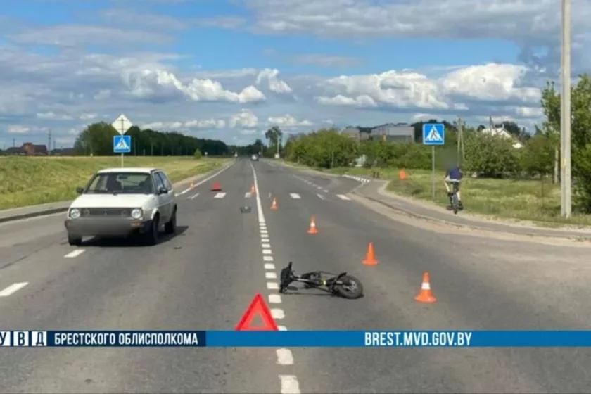 Төсекте таңертеңгі секс Топтық зорлау порно видео