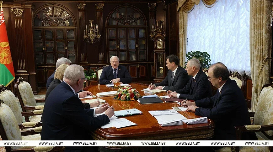 Совещание по поводу выборов у Лукашенко. Фото: БелТА
