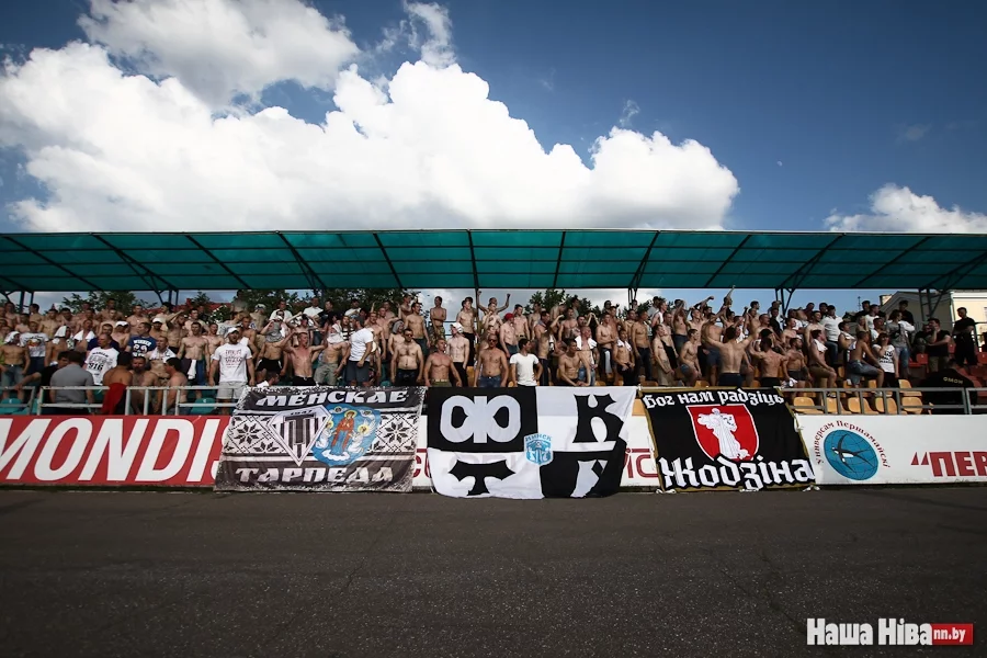 Fan-siektar Tarpieda-Minsk padtrymali i ultras žodzinskaha Tarpieda.