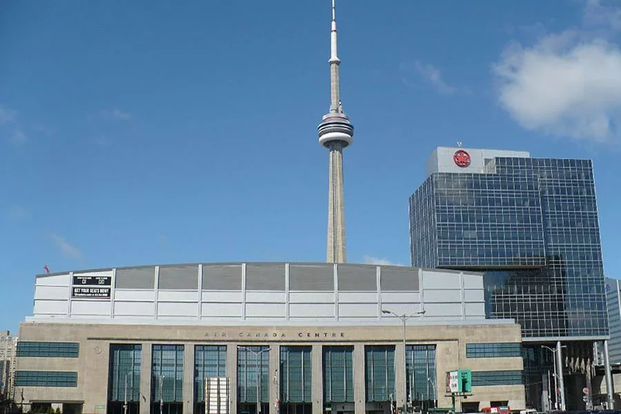 Air Canada Centre — хакейная арэна ў Таронто.