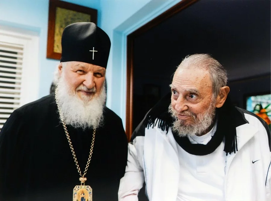 В феврале 2016 года Патриарх Кирилл встретился с Фиделем Кастро в его домашней резиденции. Фото ТАСС.