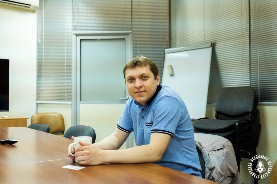 Программный директор радиостанций «Юмор ФМ» и «Радио Relax» Александр Ожинский.