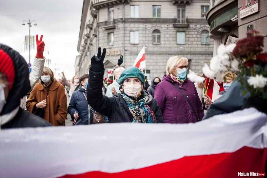 Экс-сілавік ГУБАЗіК сцвярджаў, што распрацоўку Synesis выкарыстоўвалі для ідэнтыфікацыі ўдзельнікаў пратэстаў. Кампанія была нязгодная з абвінавачваннем