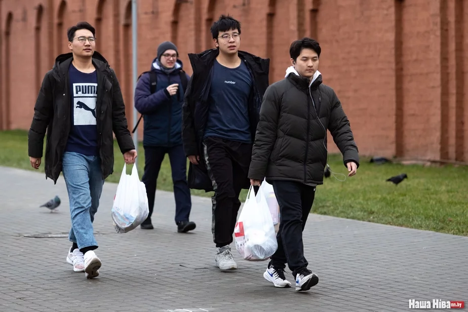Chinese students in Minsk, Belarus. Китайские студенты в Минске, Беларусь
