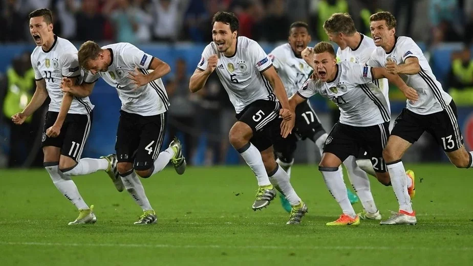 Немцы прабіліся ў фінал праз драматычную серыю пенальці з Італіяй, uefa.com