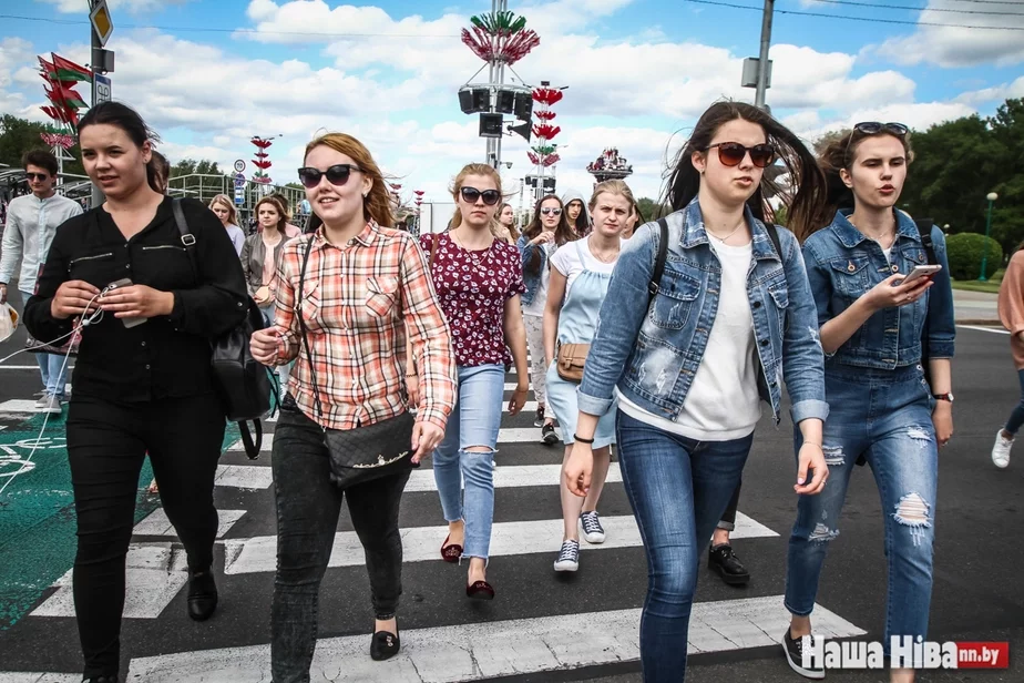 Biełaruskija studentki. Fota Siarhieja Hudzilina.