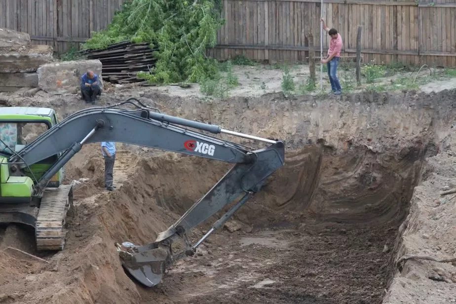 Строительство на ул. Сожской началось, несмотря на протесты населения.